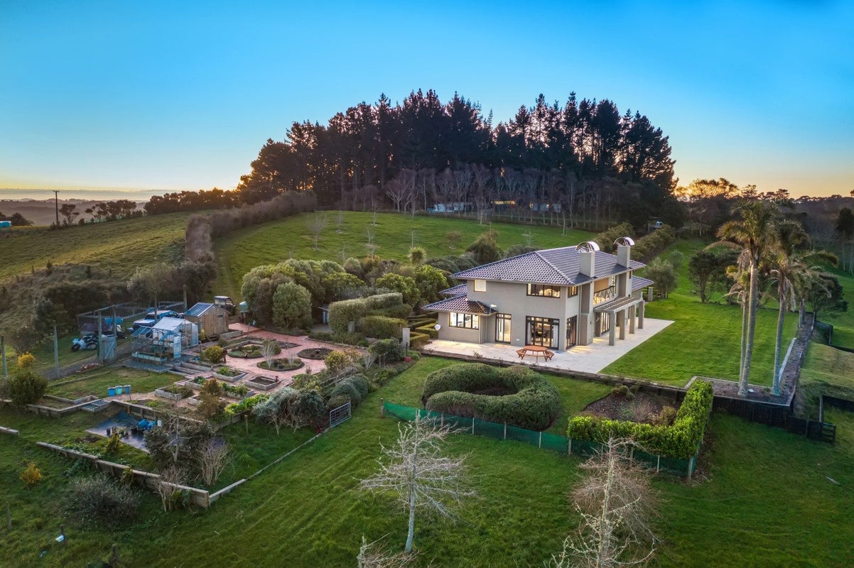 141 Valley Road, Kaukapakapa - Carousel 25