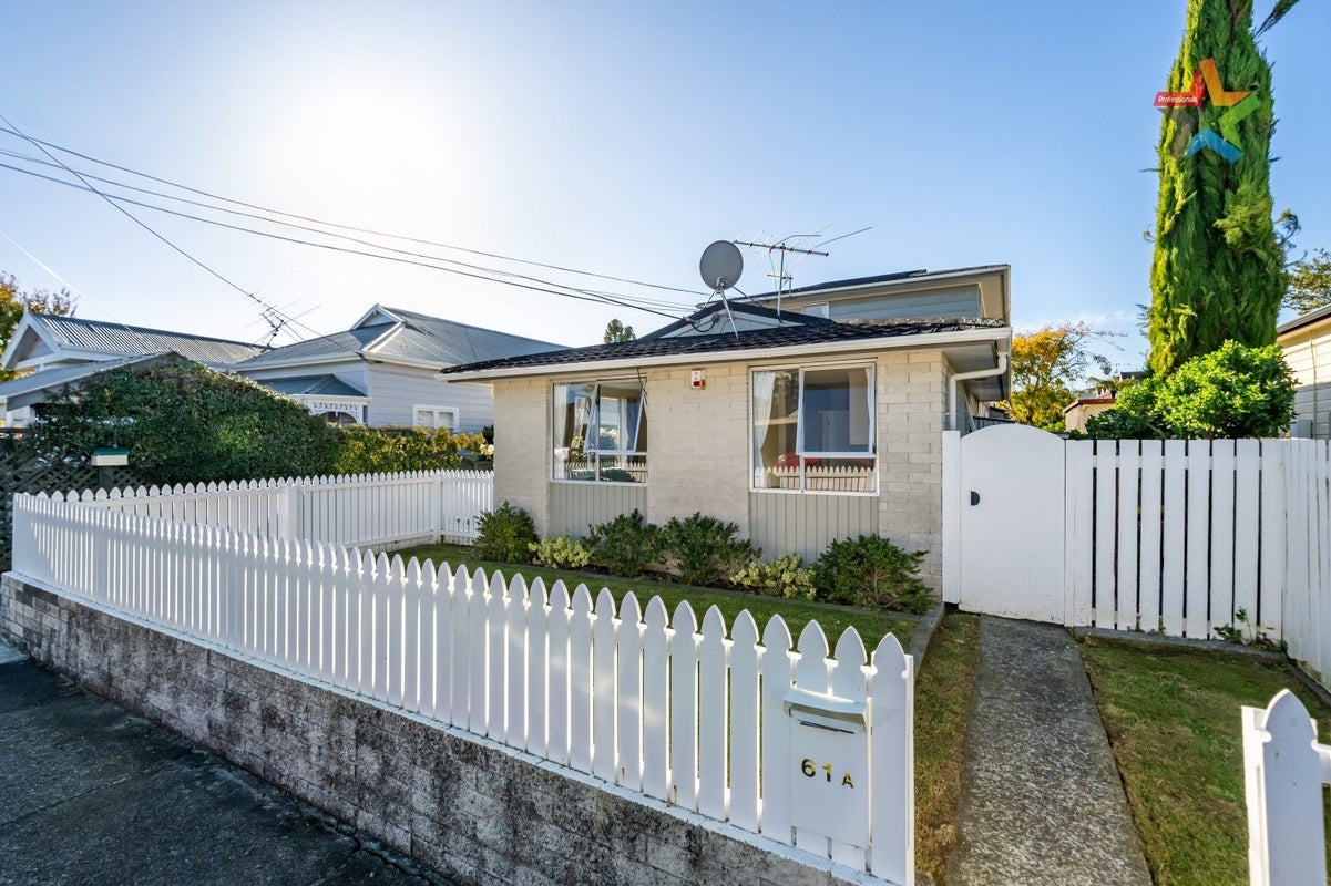 61A Bristol Square, EPUNI, LOWER HUTT - Carousel 1