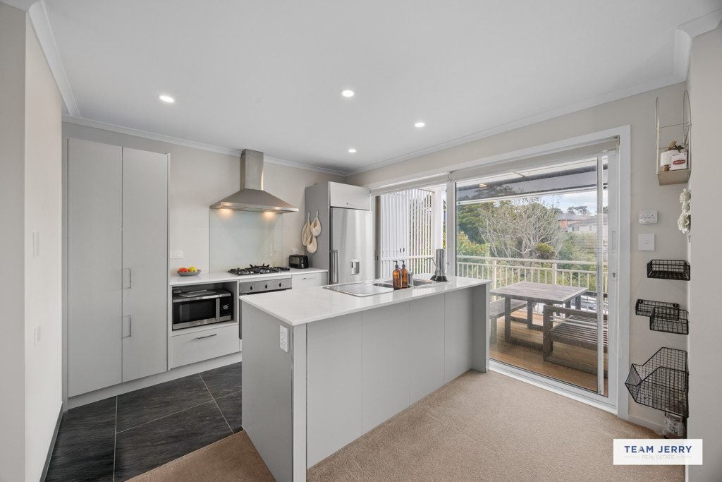 35 Arrowsmith Drive, Flat Bush, Auckland - Carousel 2