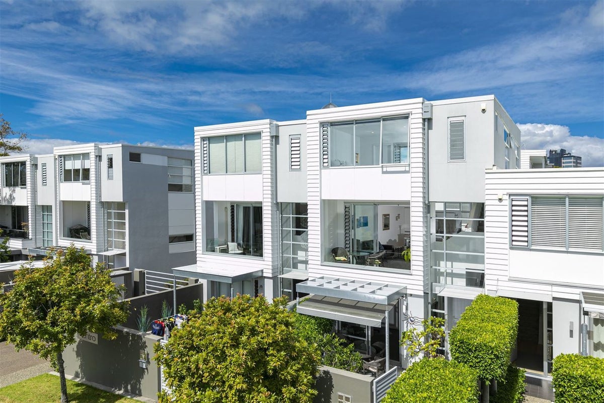 4/2 Campbell Road, Takapuna, Auckland - Carousel 1