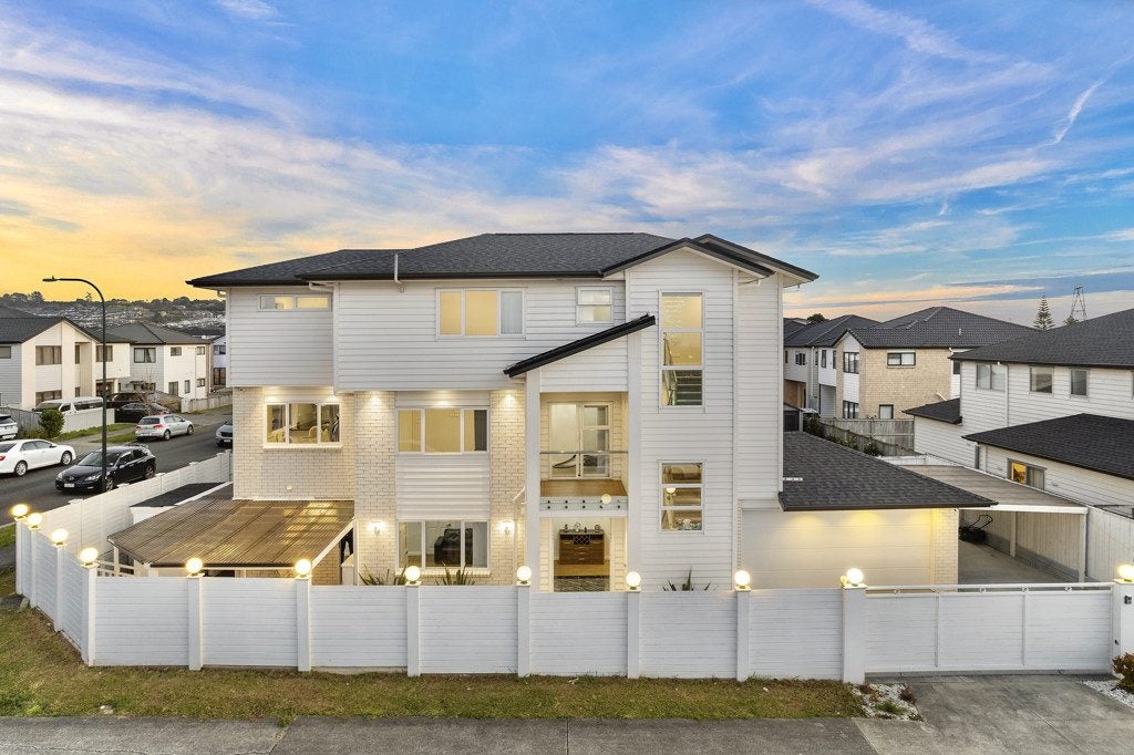 36 Quattro Avenue, Flat Bush, Auckland - Carousel 2