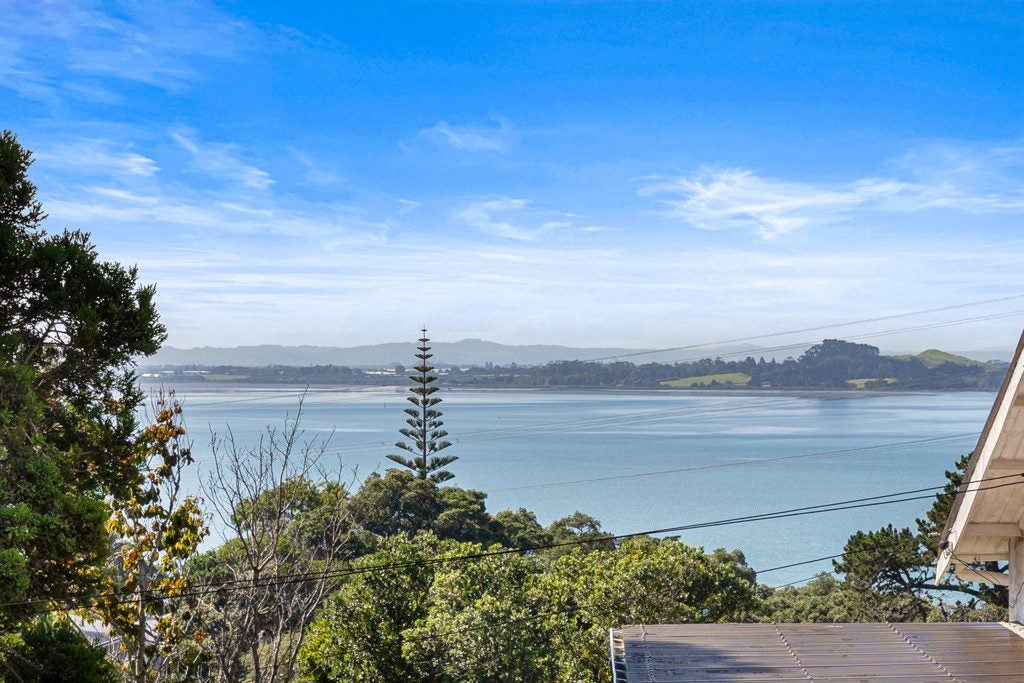 45A Endeavour Street, Blockhouse Bay, Auckland - Carousel 2