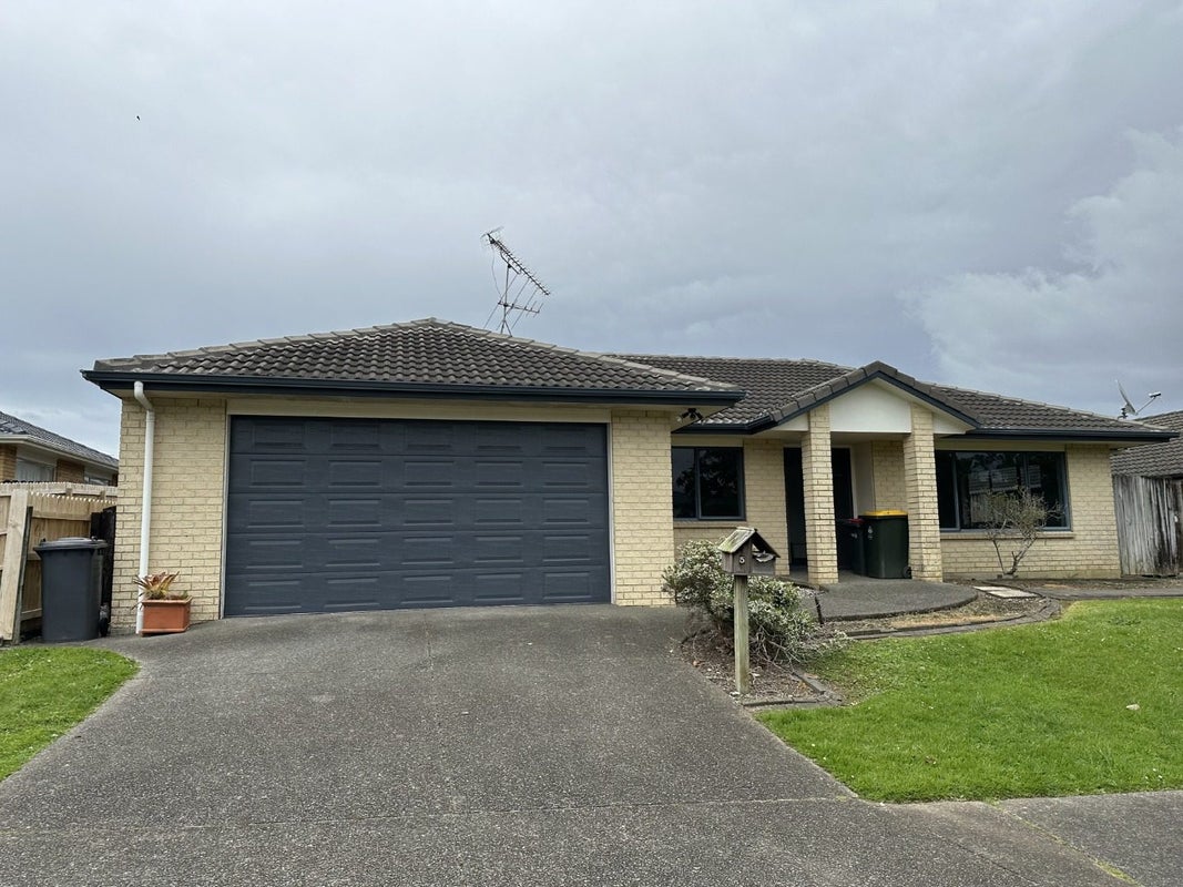 5 Attymon Lane, East Tamaki, Auckland - Carousel 1