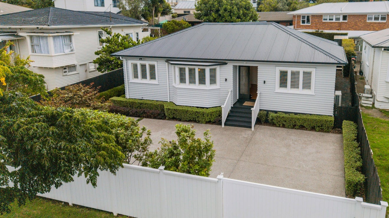 3 Korokino Road, Greenlane, Auckland - Carousel 1
