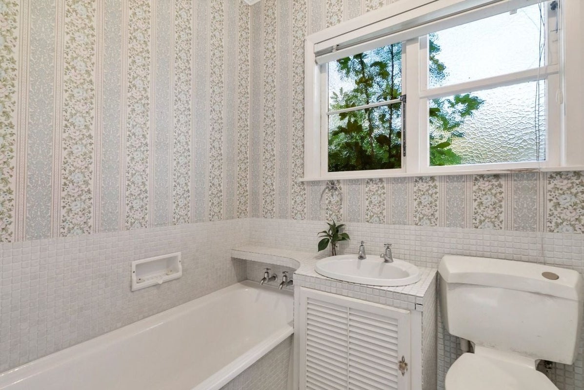 8 Kurahaupo Street, Orakei, Auckland - Carousel 15