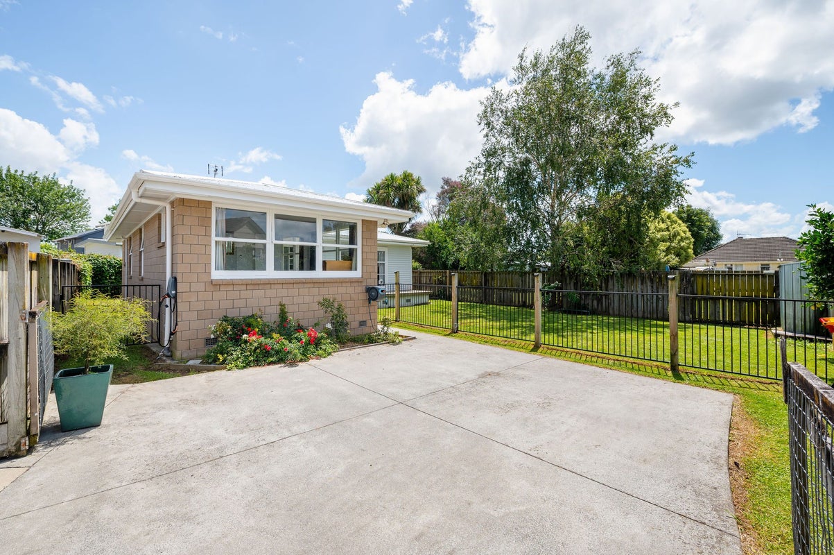 6A Hume Place, Fairfield, Hamilton - Carousel 1