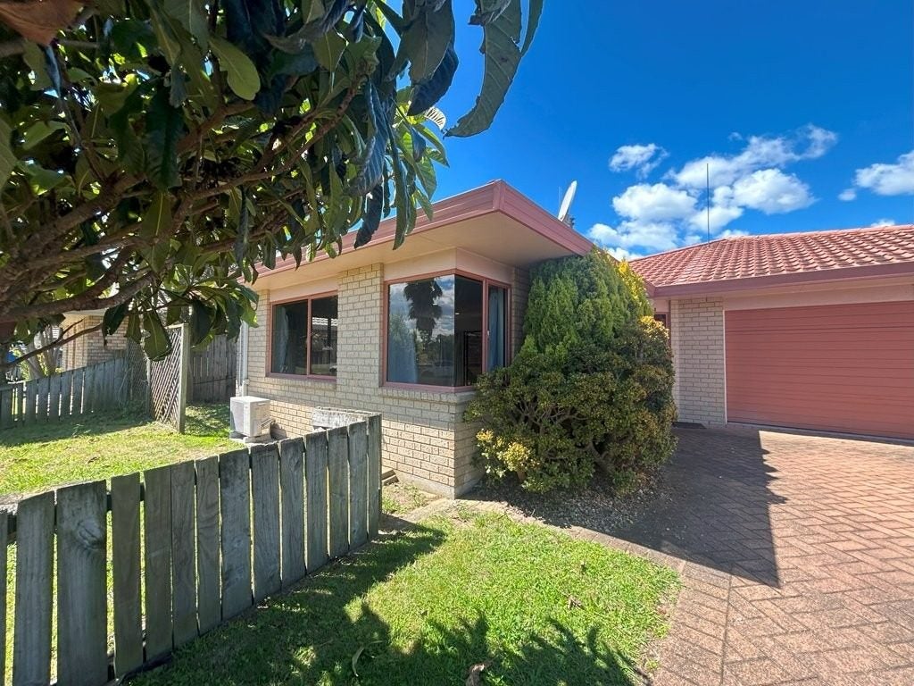 45 Summerland Crescent, Papamoa Beach, Papamoa - Carousel 1