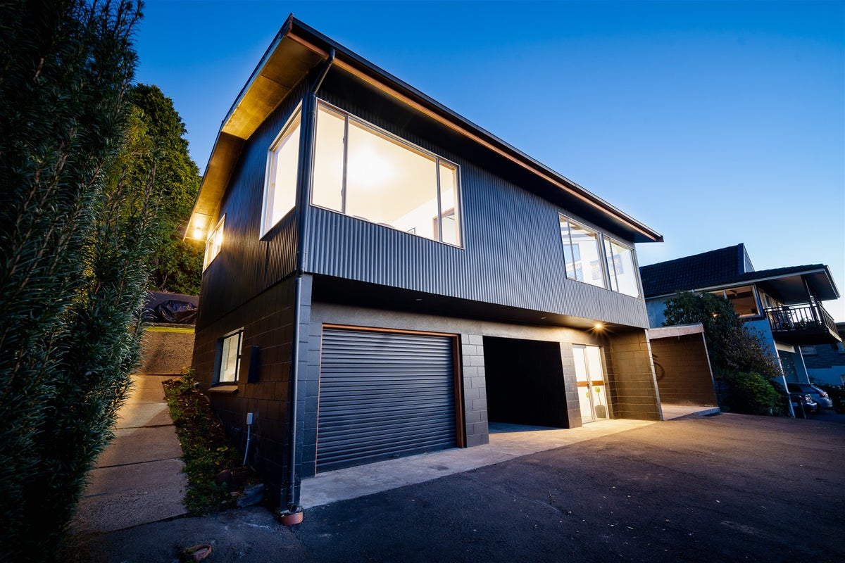 40 Milburn Street, Corstorphine, Dunedin - Carousel 2