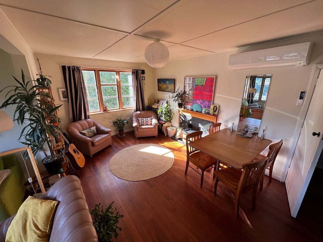 48 Victory Avenue, Karori, Wellington - Carousel 2