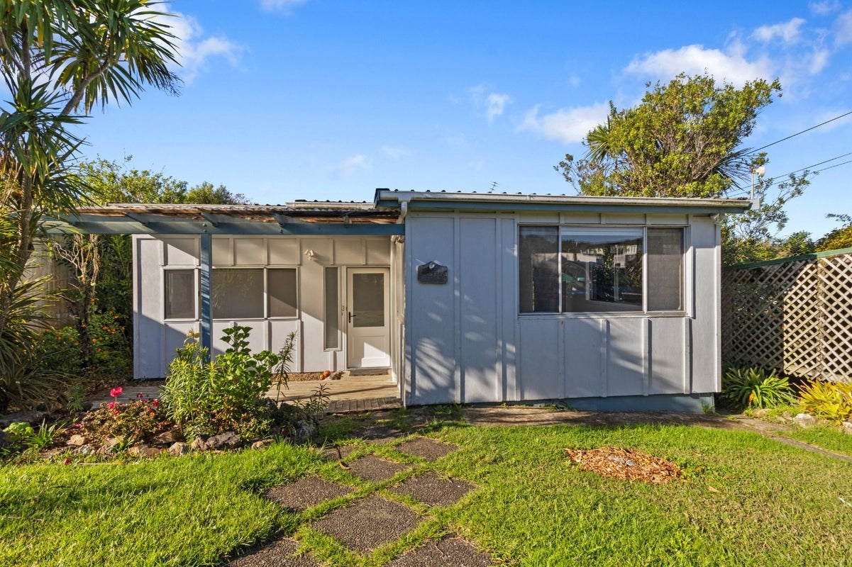 14 Tui Street, Oneroa, Waiheke Island - Carousel 18