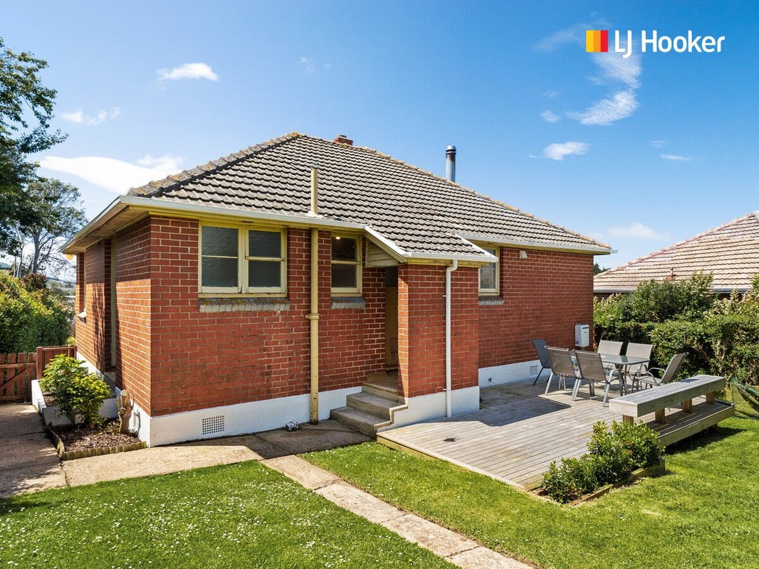 18 Mooltan Street, Halfway Bush, Dunedin - Carousel 1