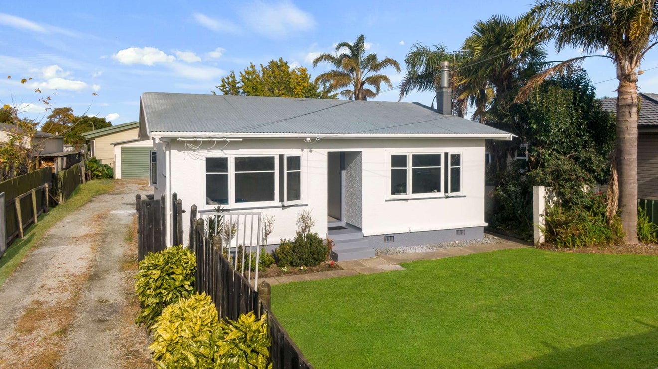 8 Bulwer Road, Te Hapara, Gisborne - Carousel 1