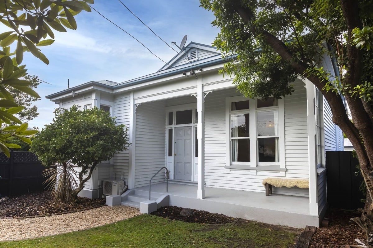 17 Reeves Road, Opawa, Christchurch - Carousel 1