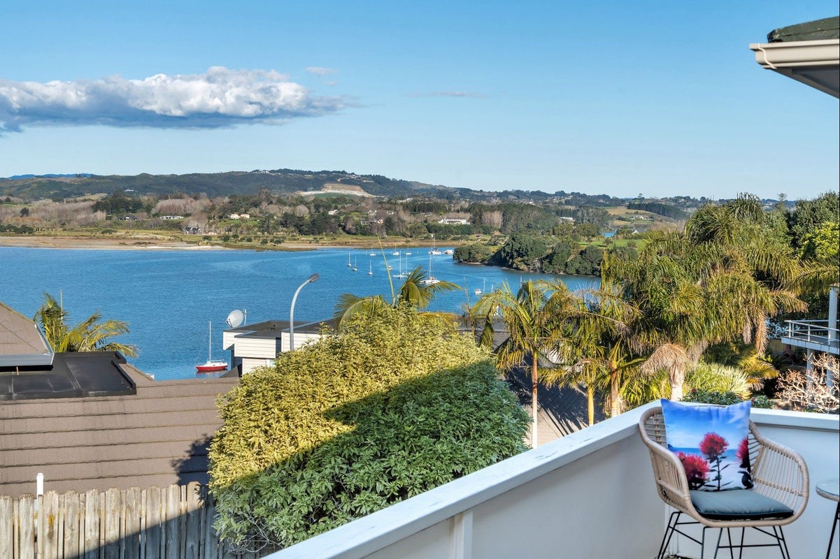 23 Callender Place, Shelly Park, Auckland - Carousel 2