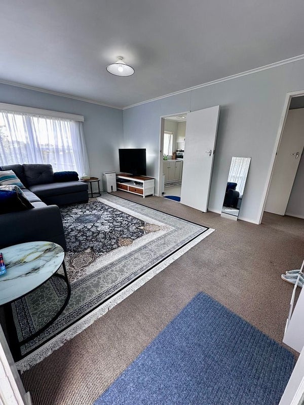 2/38 Knightsbridge Drive, Forrest Hill, Auckland - Carousel 2