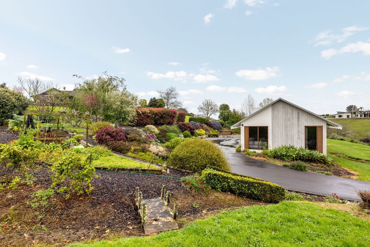 16 Waimana Drive, Rotokauri, Hamilton - Carousel 2