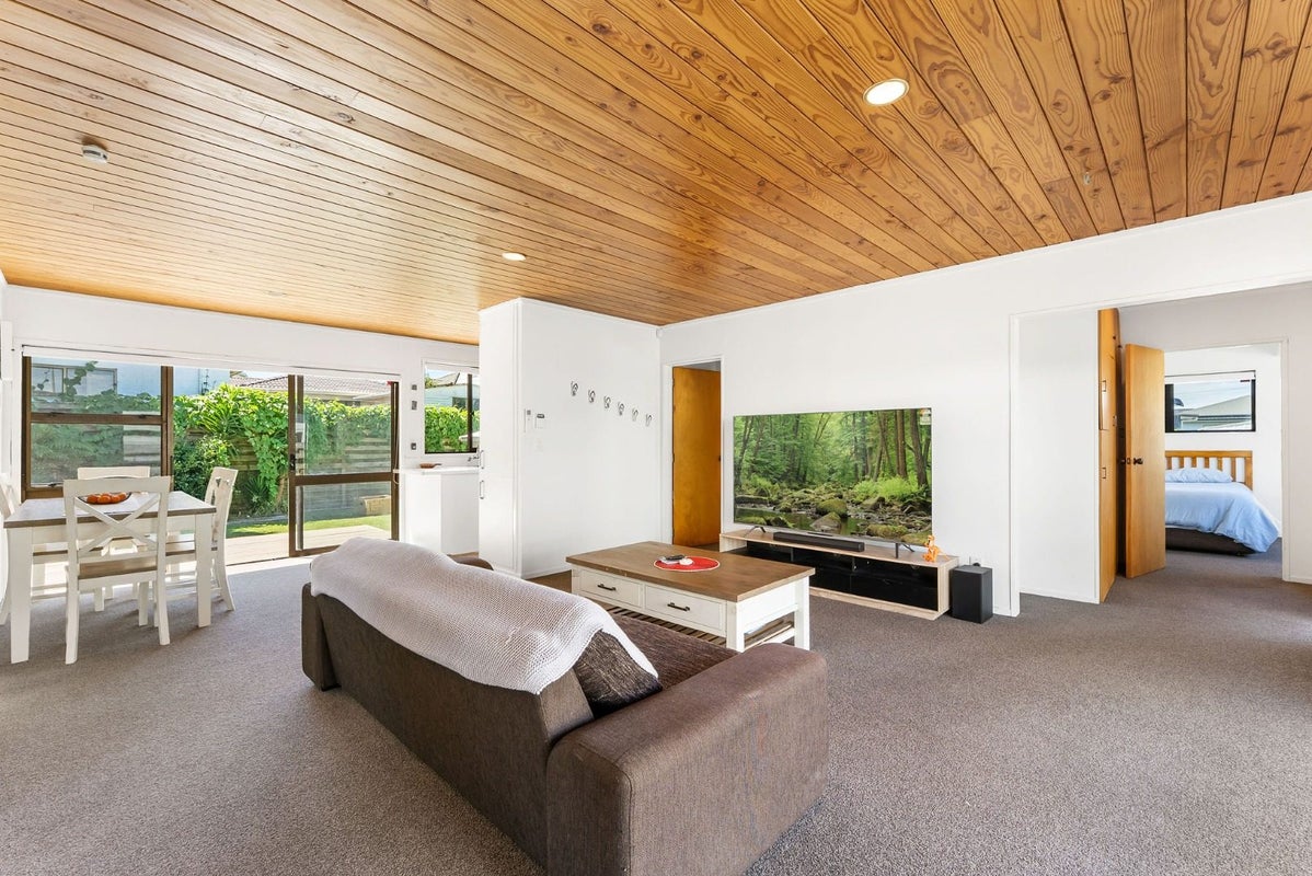 30 Percy Road, Papamoa Beach, Papamoa - Carousel 2