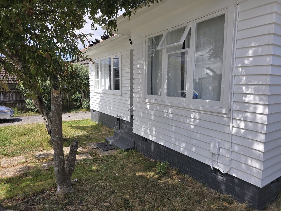 25 Archibald Road, Kelston, Auckland - Carousel 1