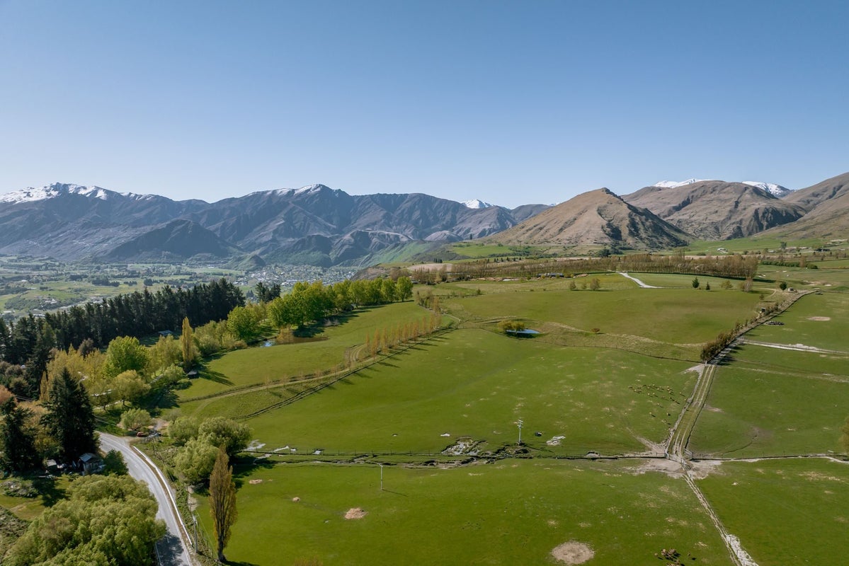 317 Crown Range Road, Arrow Junction, Queenstown - Carousel 1