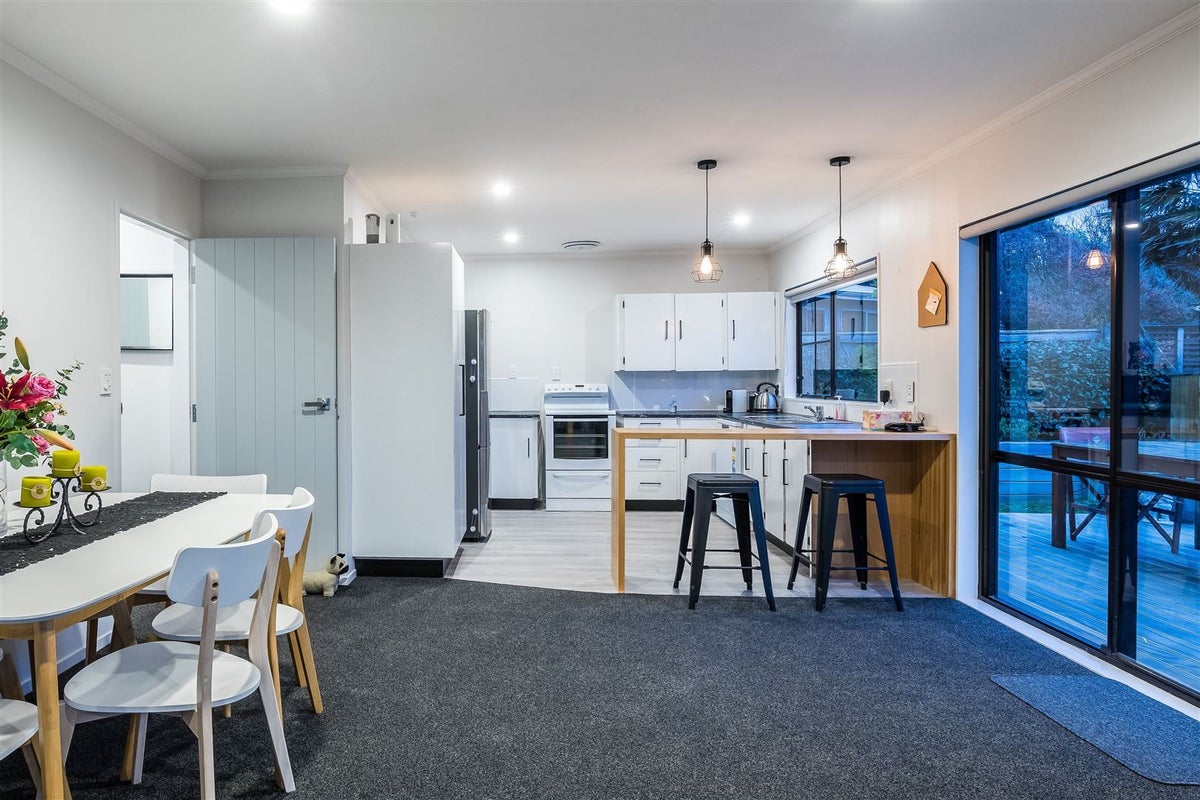 19 Latitude Close, Whitby, Porirua - Carousel 2