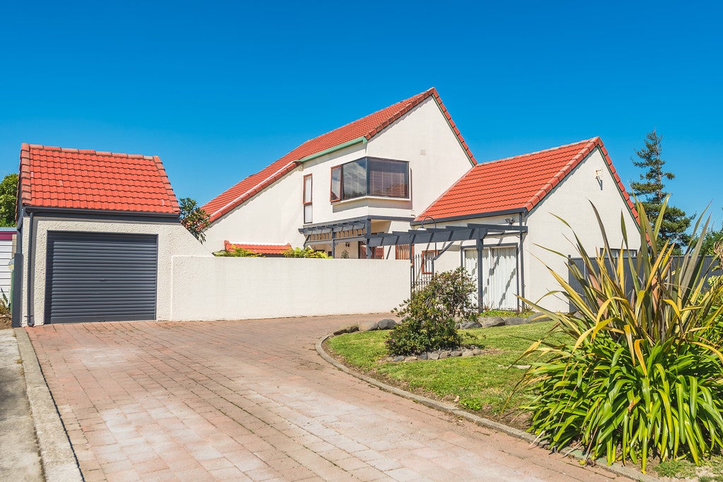 11 Monowai Place, Aramoho, Whanganui - Carousel 2