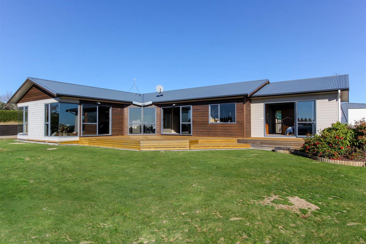 39 Allan Road, Burgess Park, New Plymouth - Carousel 1