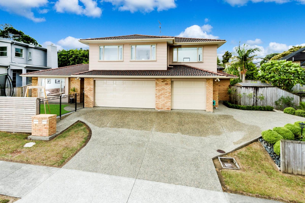 5 Corricvale Way, Northcross, Auckland - Carousel 1