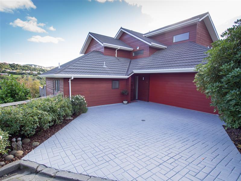 26 Ronald Woolf Place, Churton Park, Wellington - Carousel 1