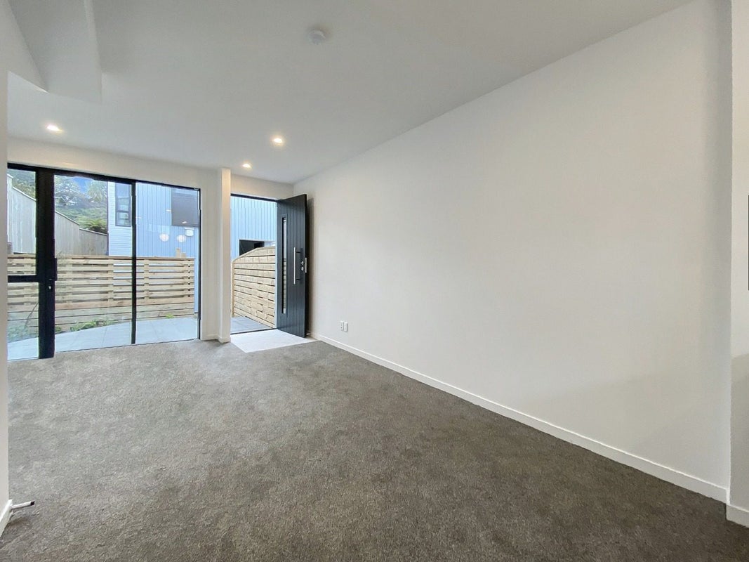 7/1 Elliott Street, Johnsonville, Wellington - Carousel 2