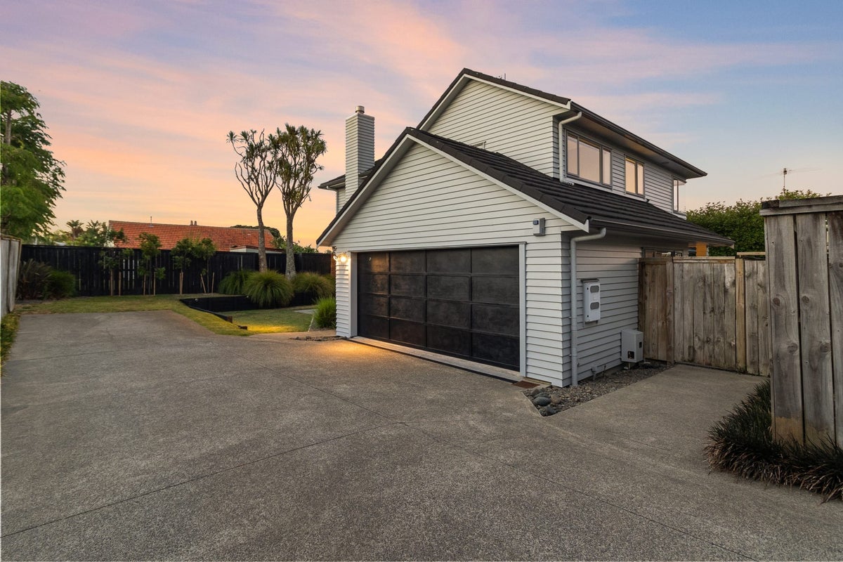 34 Wainui Avenue, Point Chevalier, Auckland - Carousel 19