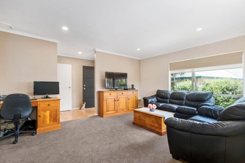 6 Mulroy Place, East Tamaki Heights, Auckland - Carousel 2