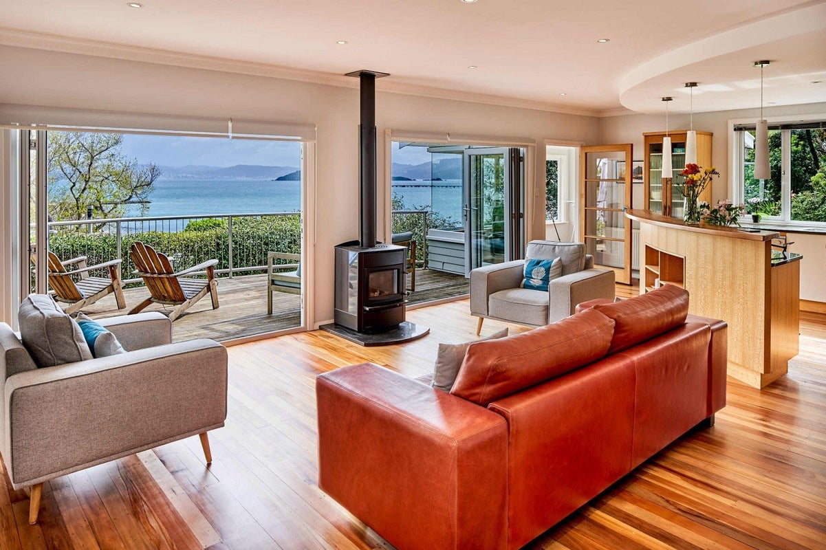 13 Taumaru Avenue, Lowry Bay, Lower Hutt - Carousel 1