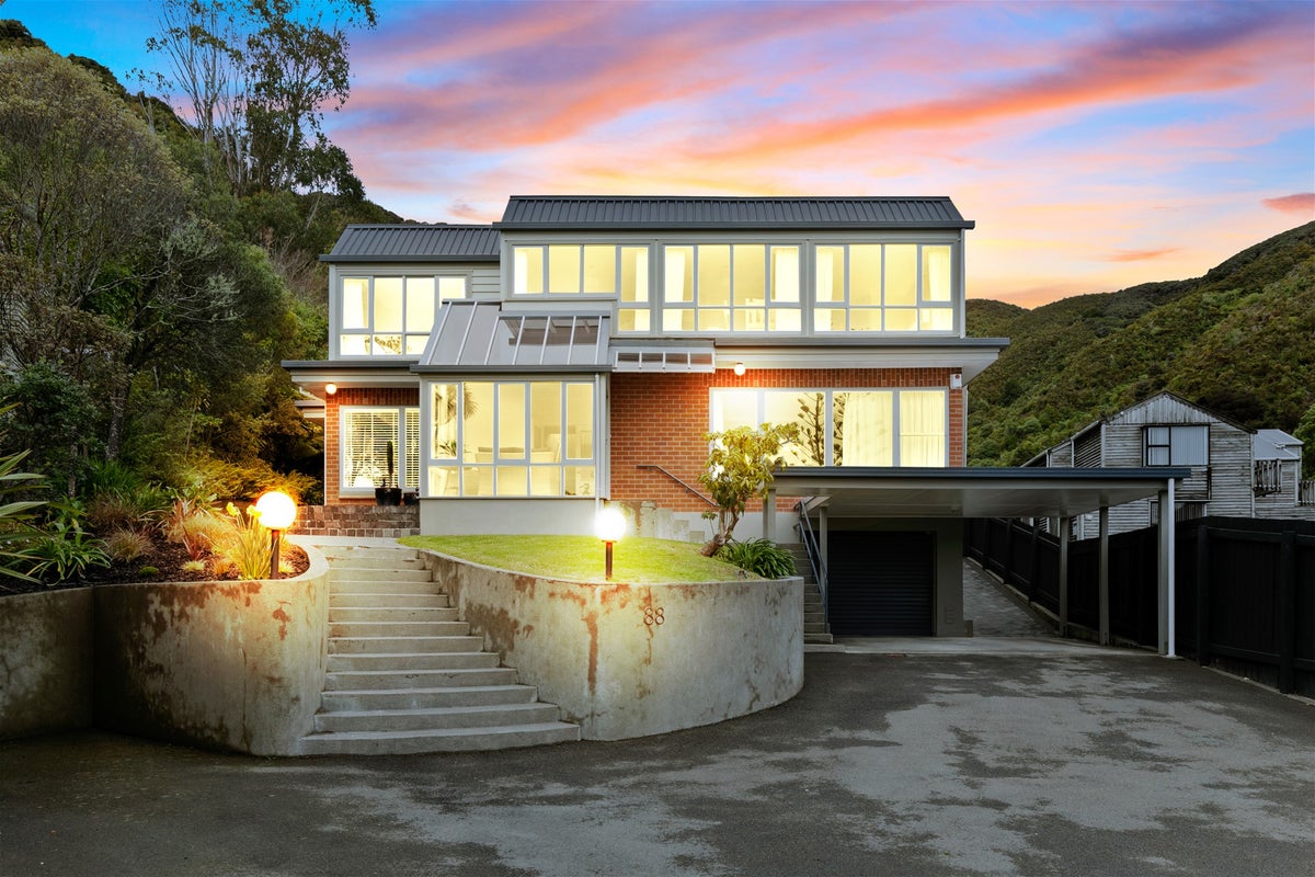 88 Norton Park Grove, Waterloo, Lower Hutt - Carousel 1