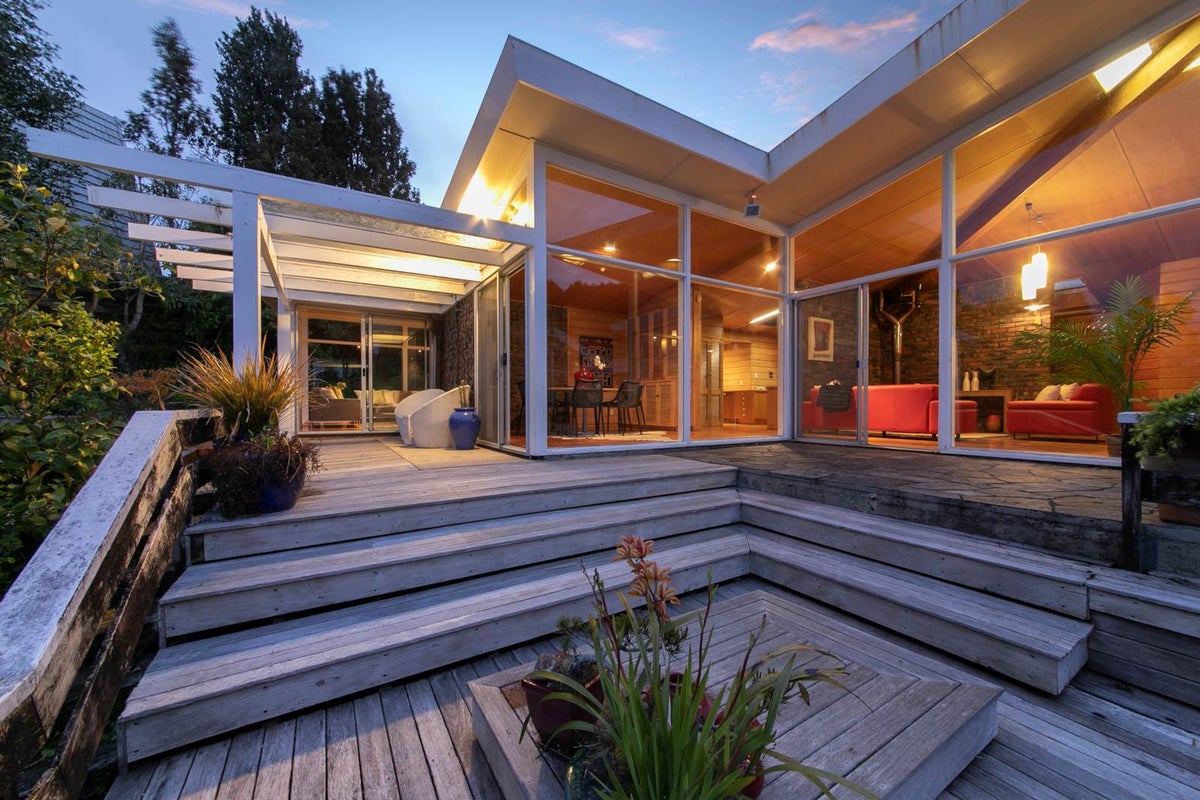 1 Brabant Road, Waiatarua, Auckland - Carousel 2