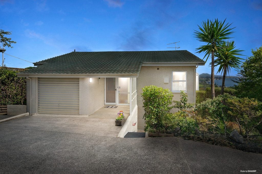 112 Bleakhouse Road, Mellons Bay, Auckland - Carousel 2