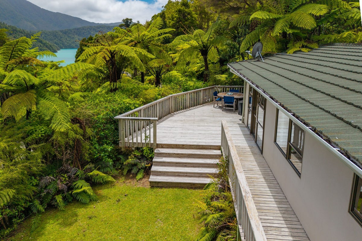 28 Rata Street, Duncan Bay, Marlborough Sounds - Carousel 1