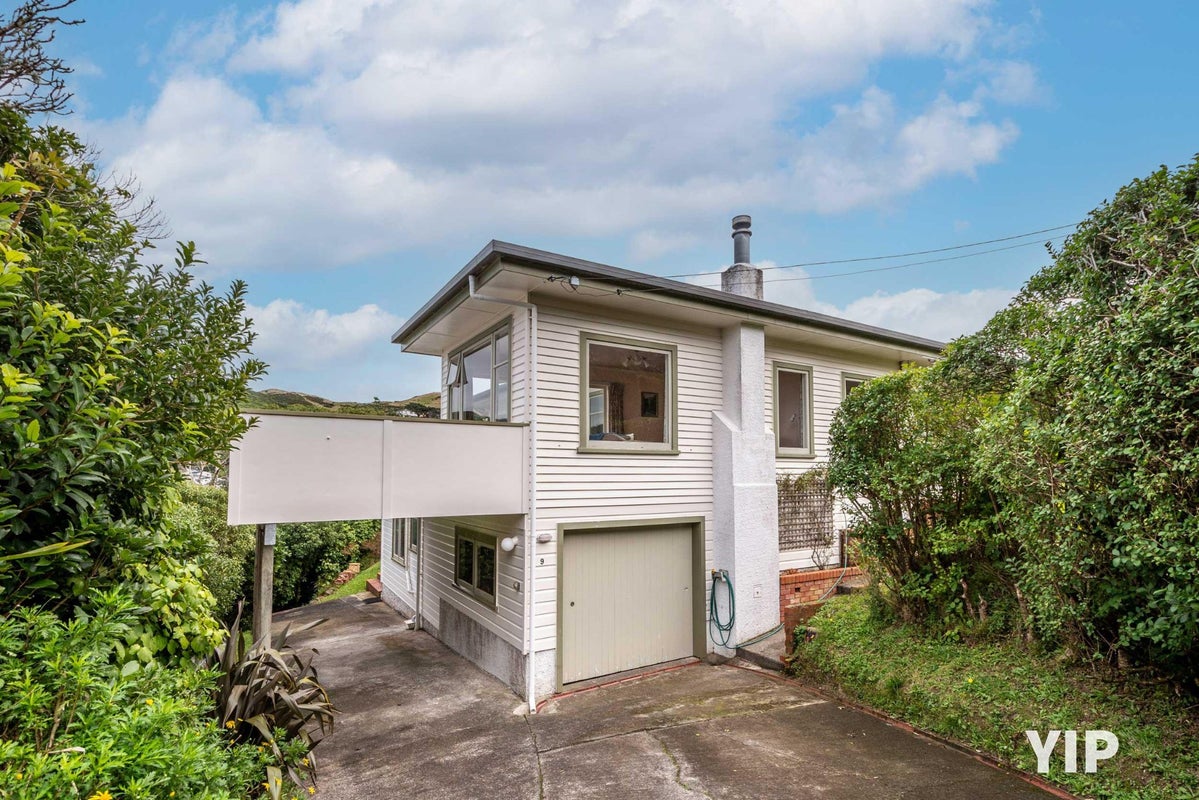 9 Birch Street, Johnsonville, Wellington - Carousel 2