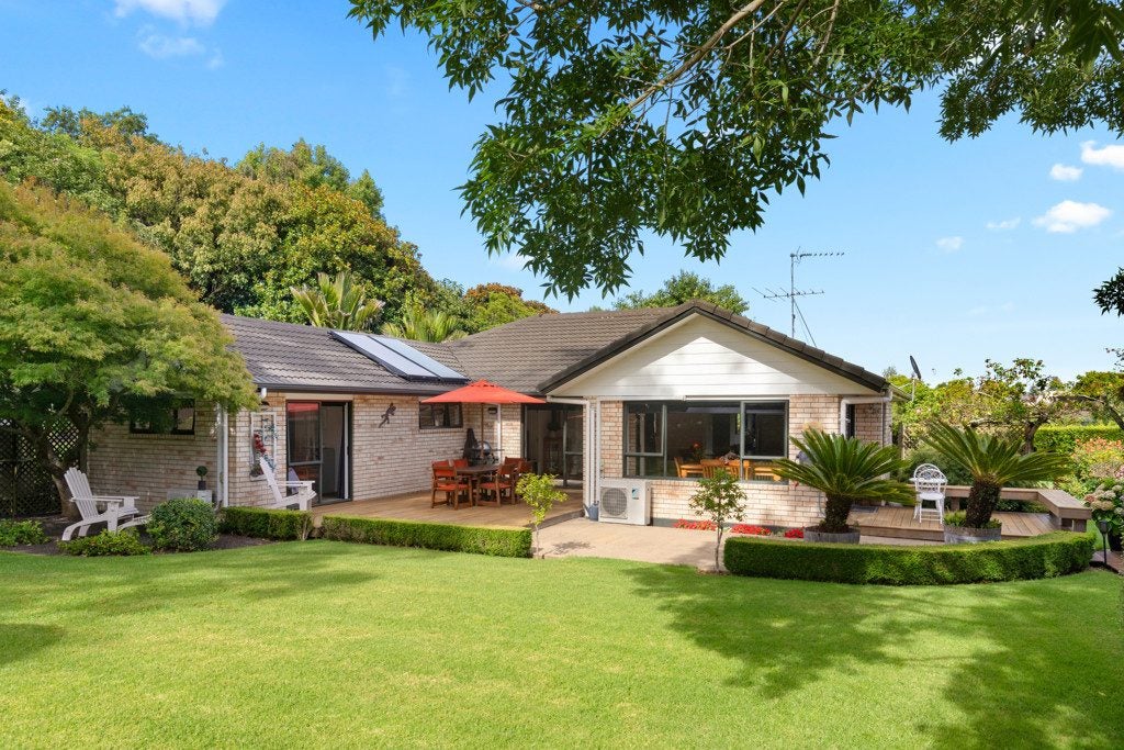 5E Brights Road, Waiuku, Waiuku - Carousel 1