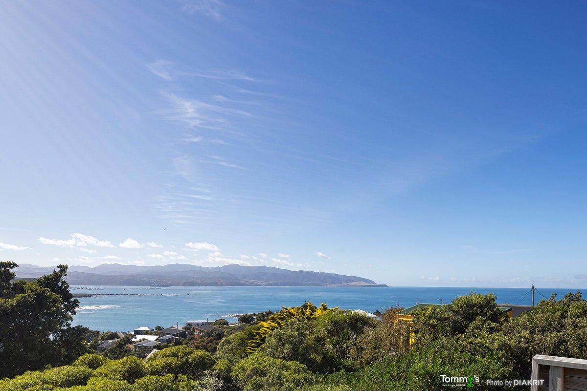 7/52 High Street, Island Bay, Wellington - Carousel 2
