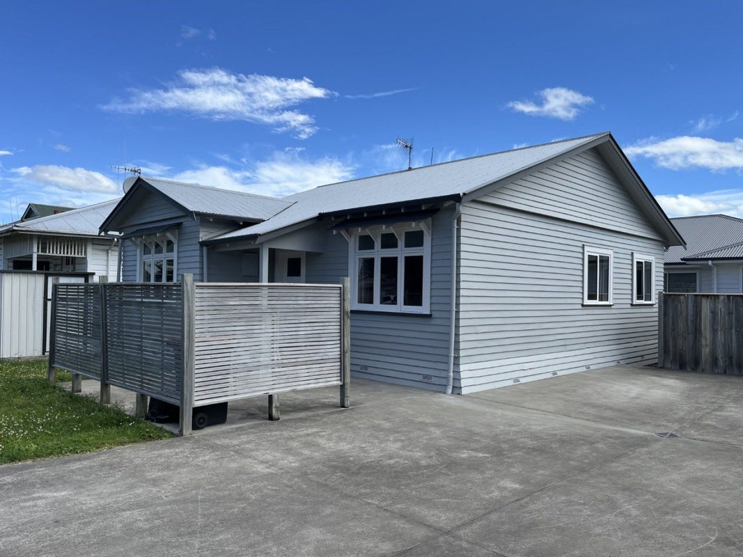 18B Morris Street, Hokowhitu, Palmerston North - Carousel 1