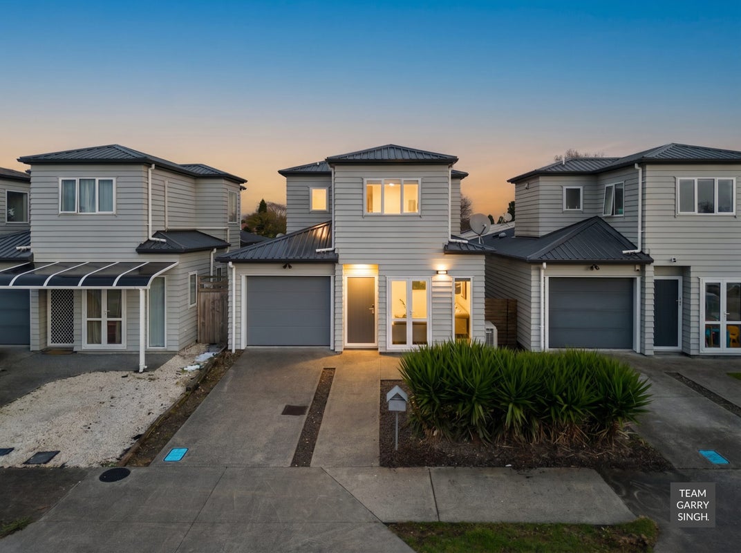 43 Divide Loop, Takanini, Auckland - Carousel 1