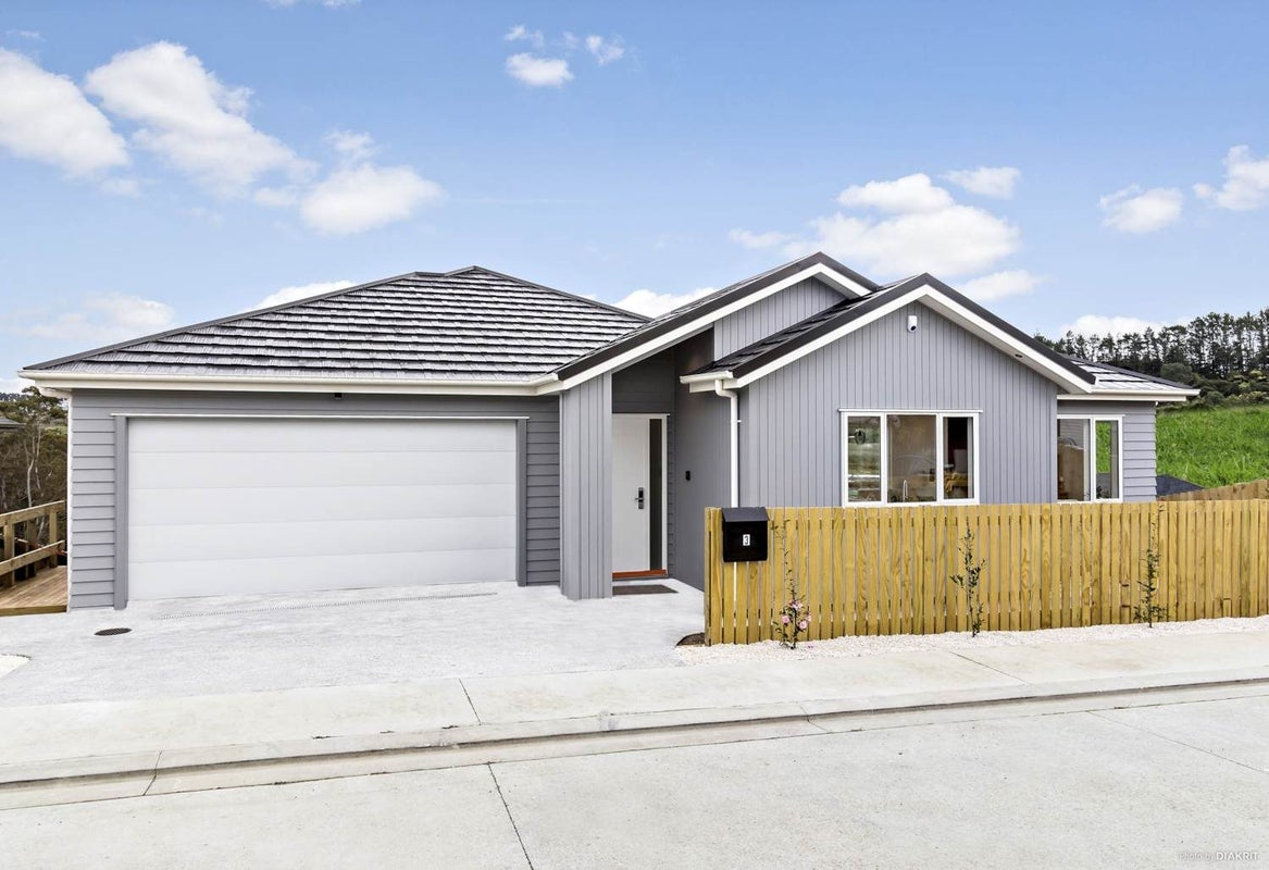 17 Ohau Court, Fairview Heights, Auckland - Carousel 1