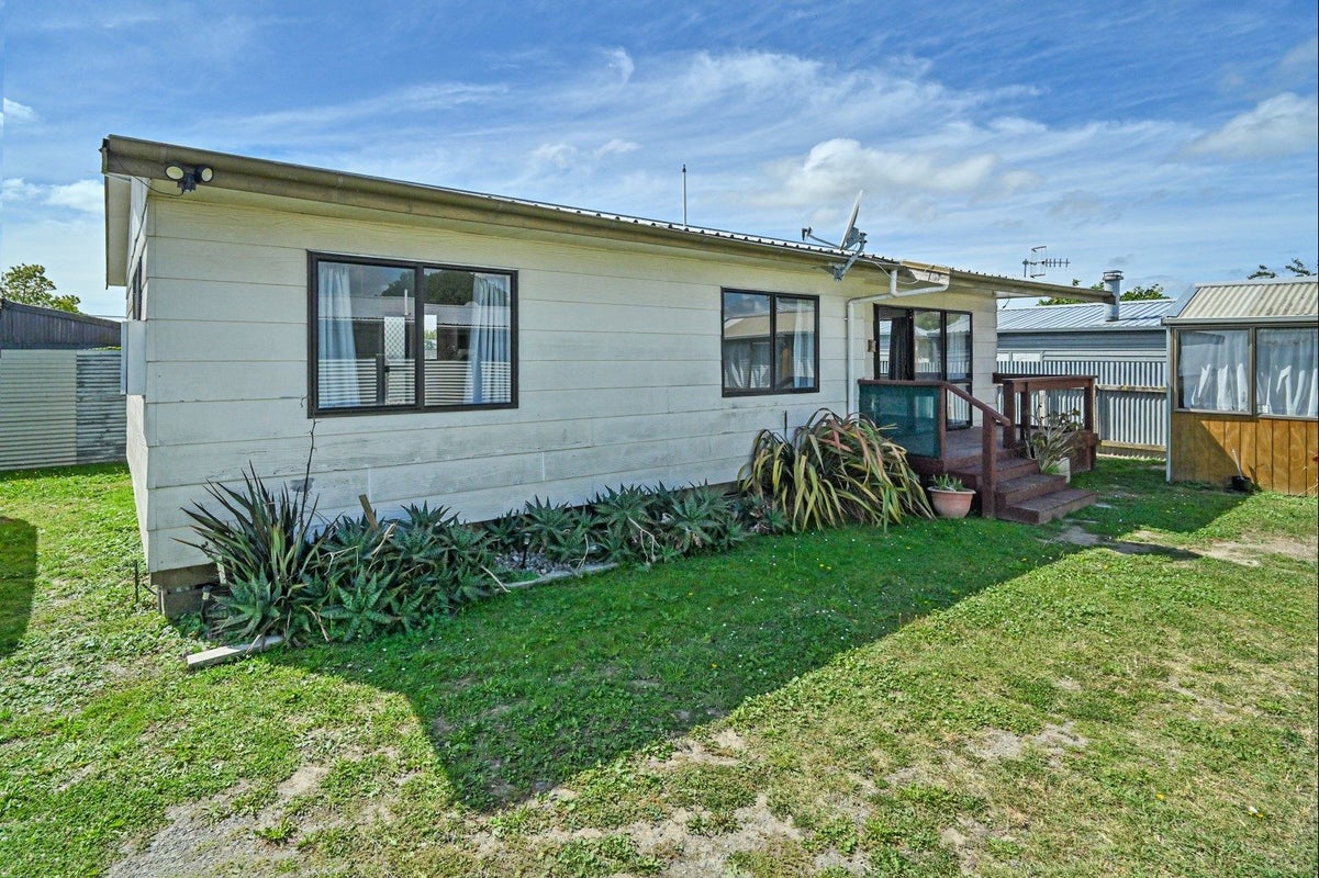 20A Peary Crescent, Flaxmere, Hastings - Carousel 1