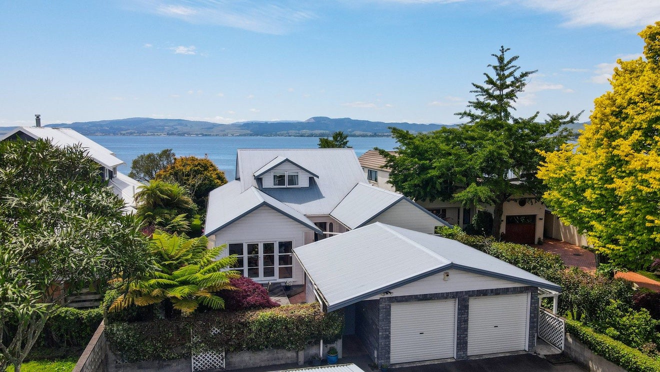133 Koutu Road, Kawaha Point, Rotorua - Carousel 1