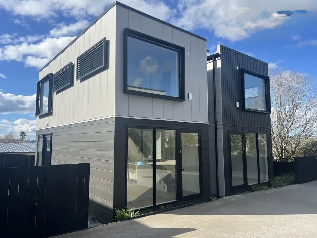 14D Andrew Road, Howick, Auckland - Carousel 1