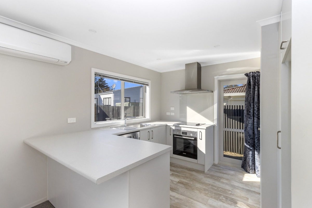 10A Roseburg Street, Fairfield, Hamilton, Waikato - Carousel 2