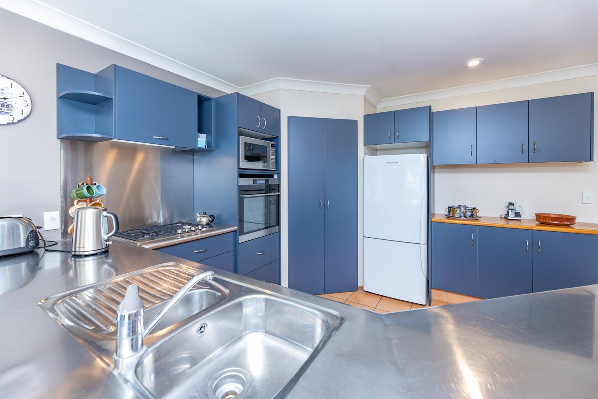 61 Chesterfield Mews, Russley, Christchurch - Carousel 2