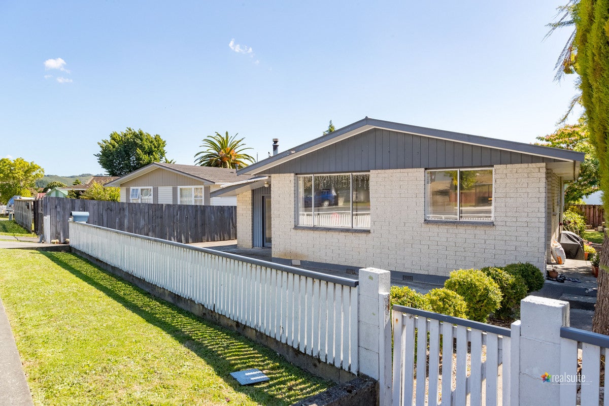 1311 Fergusson Drive, Brown Owl, Upper Hutt - Carousel 2