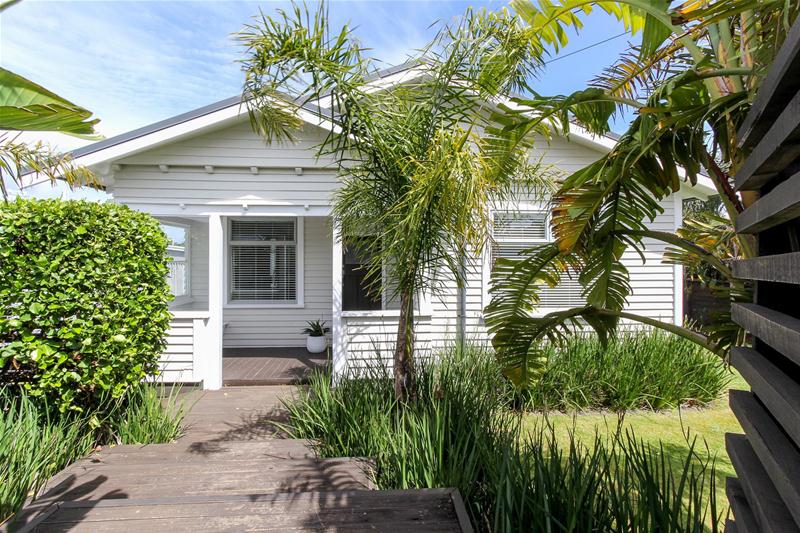 30 Nobs Line, Strandon, New Plymouth - Carousel 1