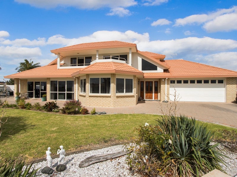 1 Island Vista, Athenree, Katikati - Carousel 1